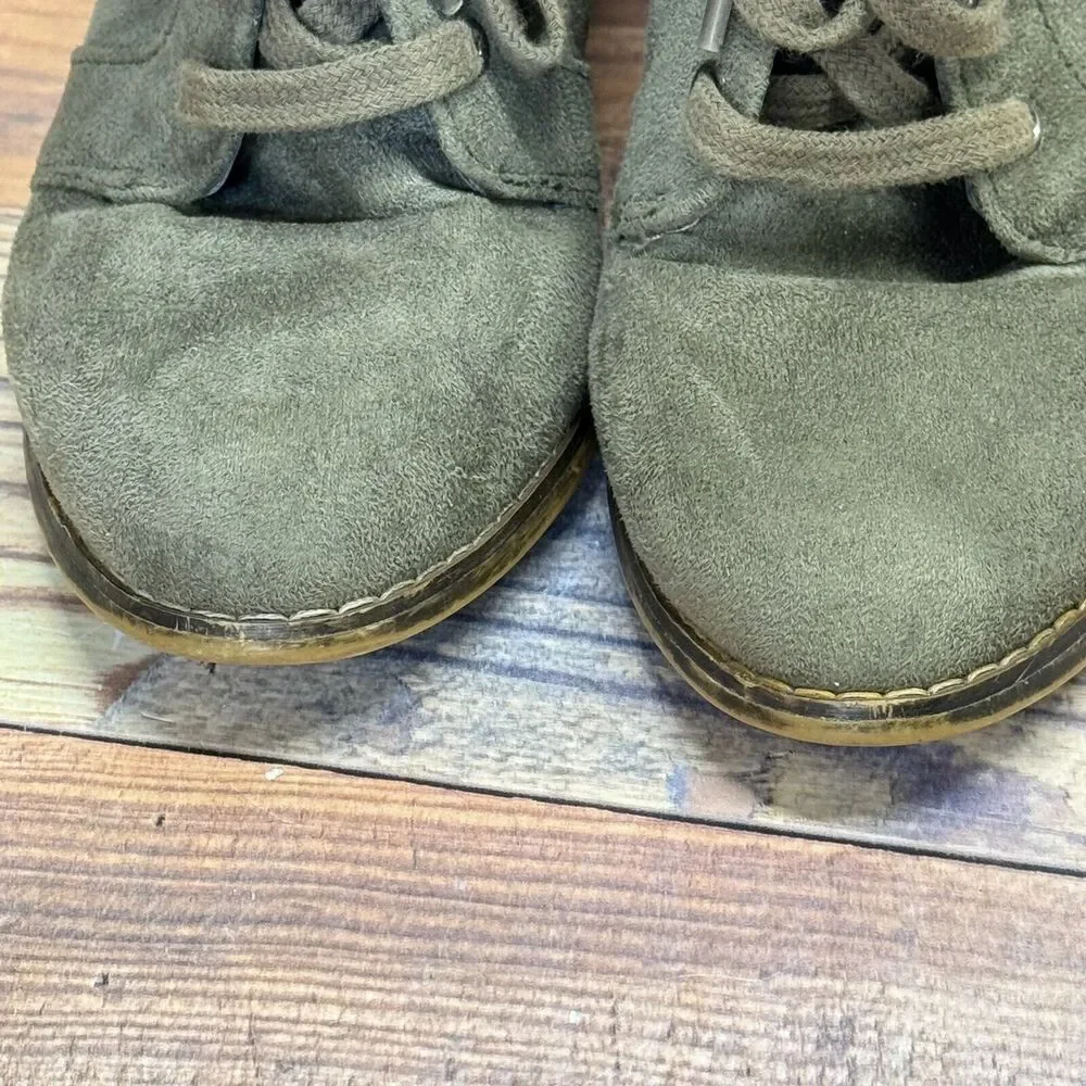 Candie’s Olive Green Suede High Block Heel Zip Combat Style Ankle‎ Boot Size 7
